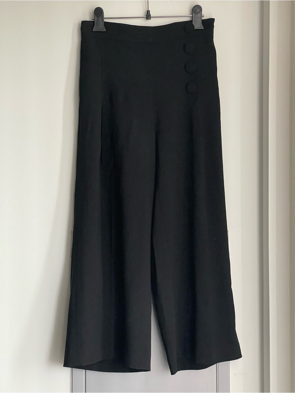 ARITZIA BABATON Antiqua Black Mid-rise Wide-Leg Culotte Trousers